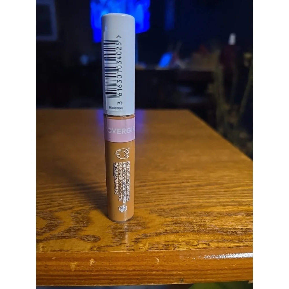 Clean Fresh Hydrating Concealer - 420 Deep by CoverGirl -‎ 0.23 oz Concealer
